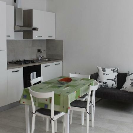 Casa Stefania Appartement Mandello del Lario Buitenkant foto