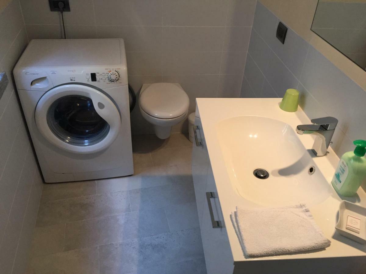 Casa Stefania Appartement Mandello del Lario Buitenkant foto