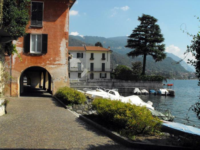 Casa Stefania Appartement Mandello del Lario Buitenkant foto